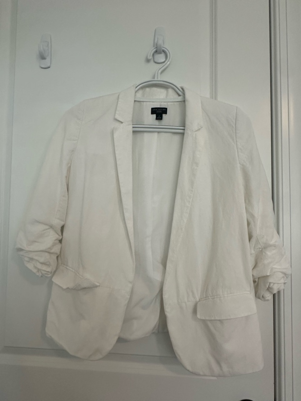 Ann Taylor White Open-Front Blazer with Rolled Sleeves